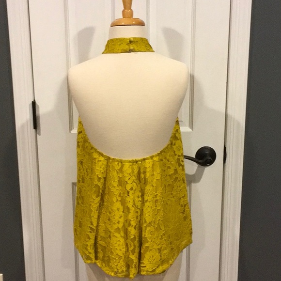 Beautiful Lace Halter Top - Picture 3 of 8